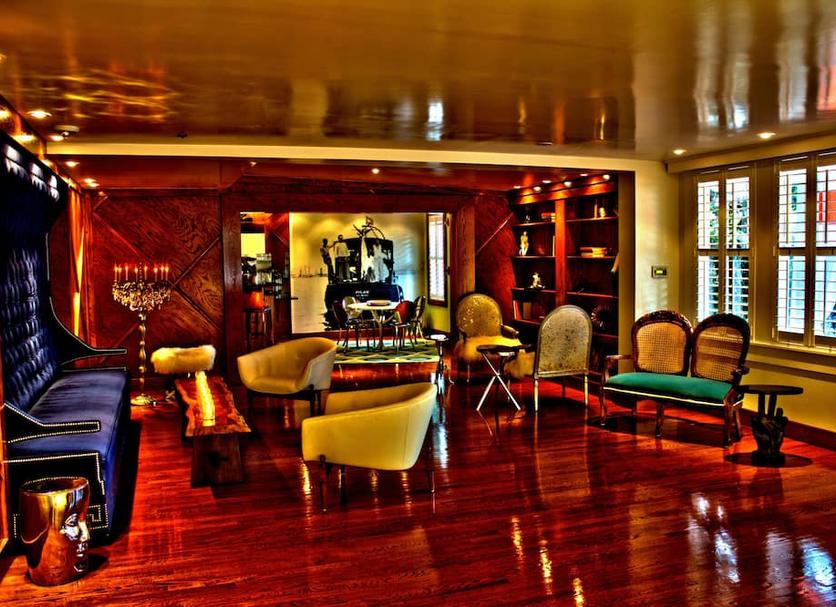 Lounge Photo