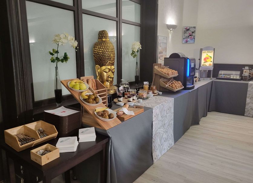 Buffet Photo