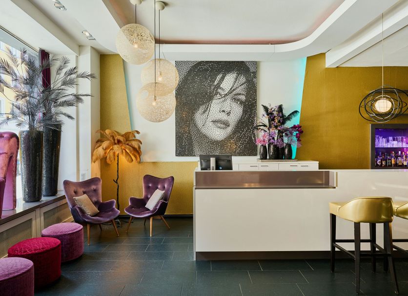 Front desk Photo