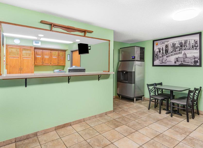 Front desk Photo