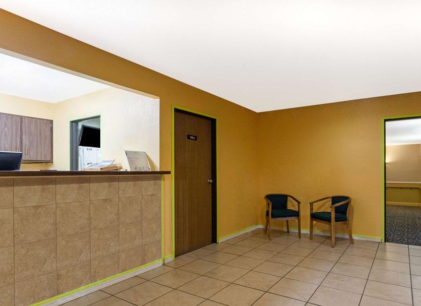 Front desk Photo