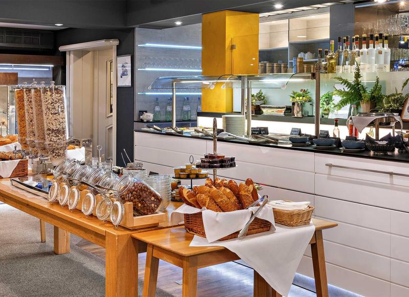Buffet Photo