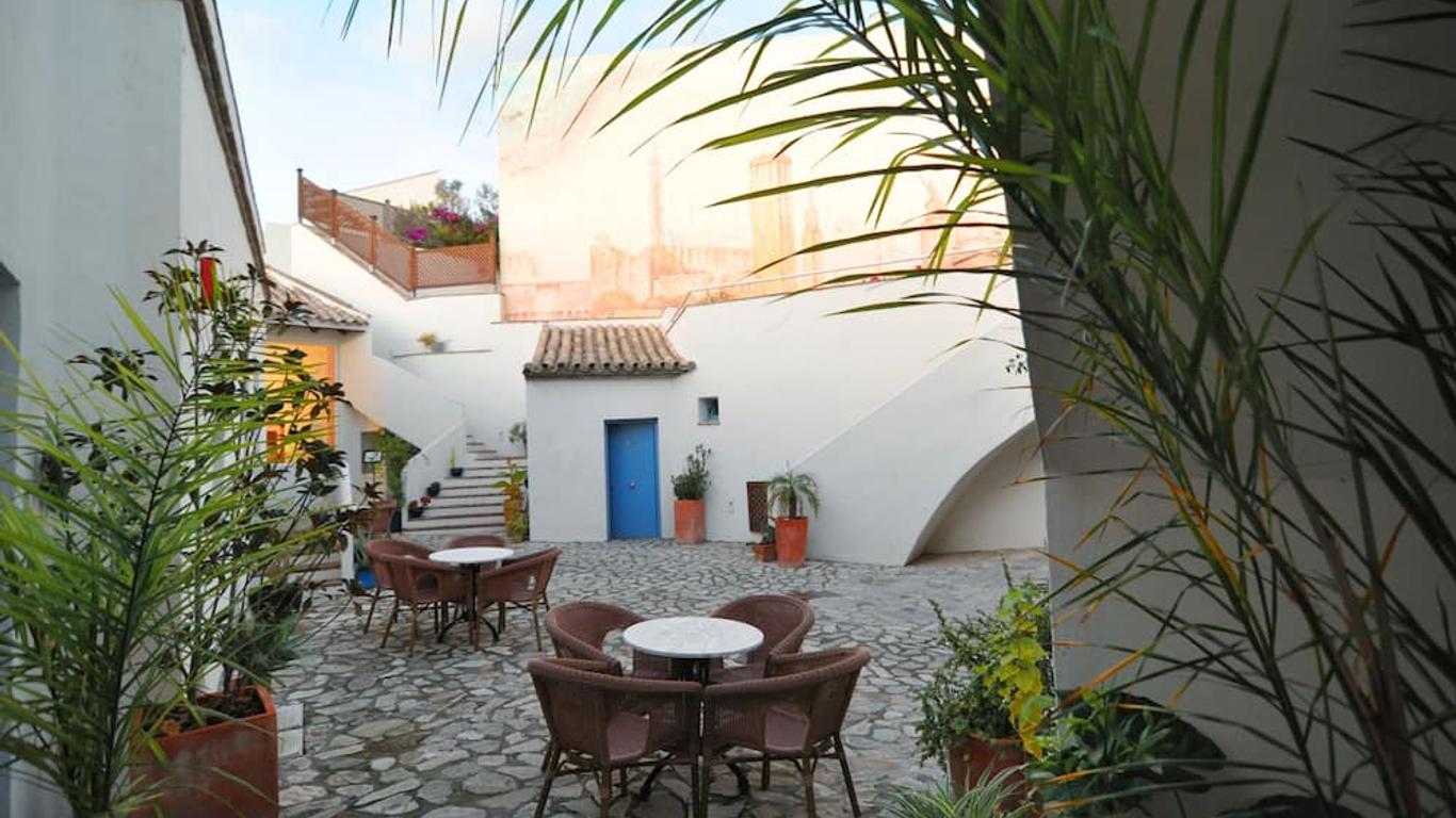 Hotel Utopía