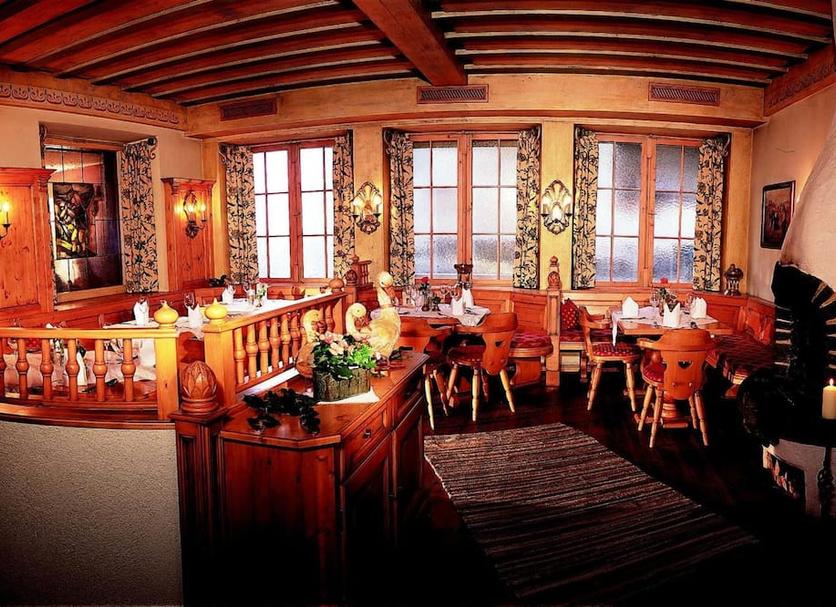 Restaurant Photo