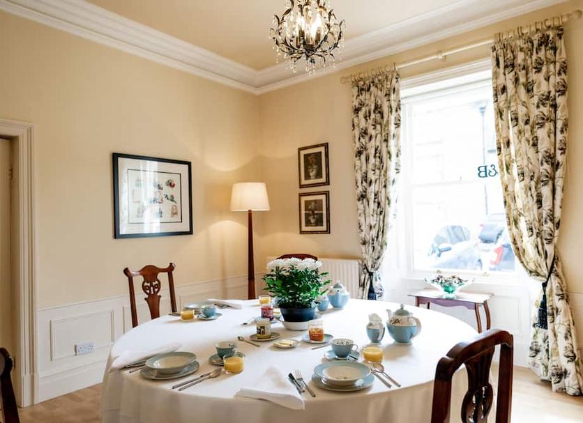 Dining room Photo