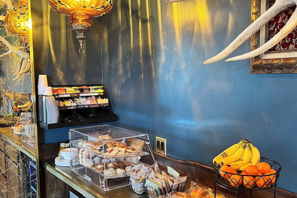 Buffet Photo
