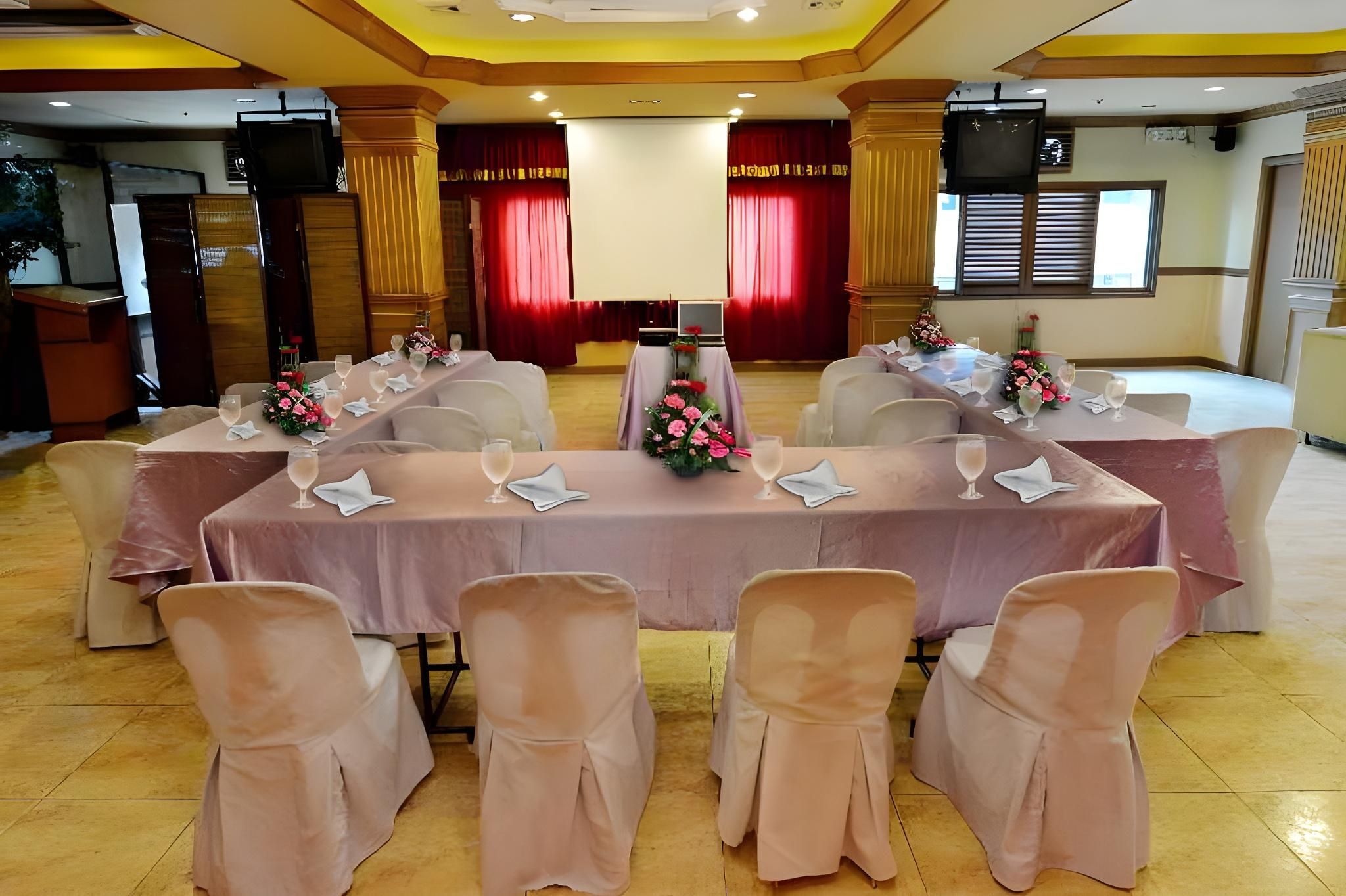 Banquet hall