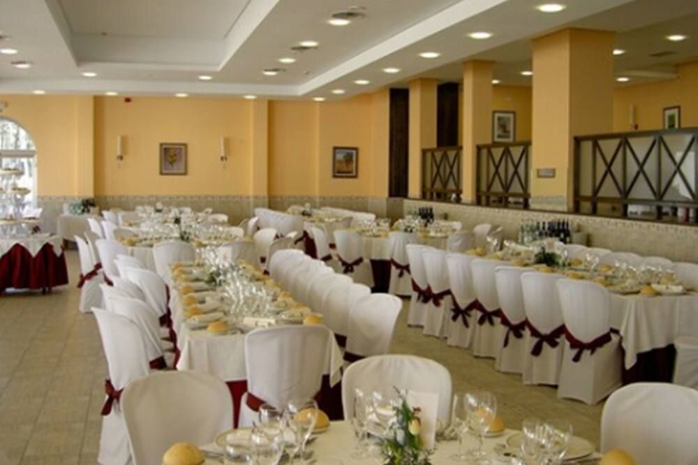 Banquet hall Photo
