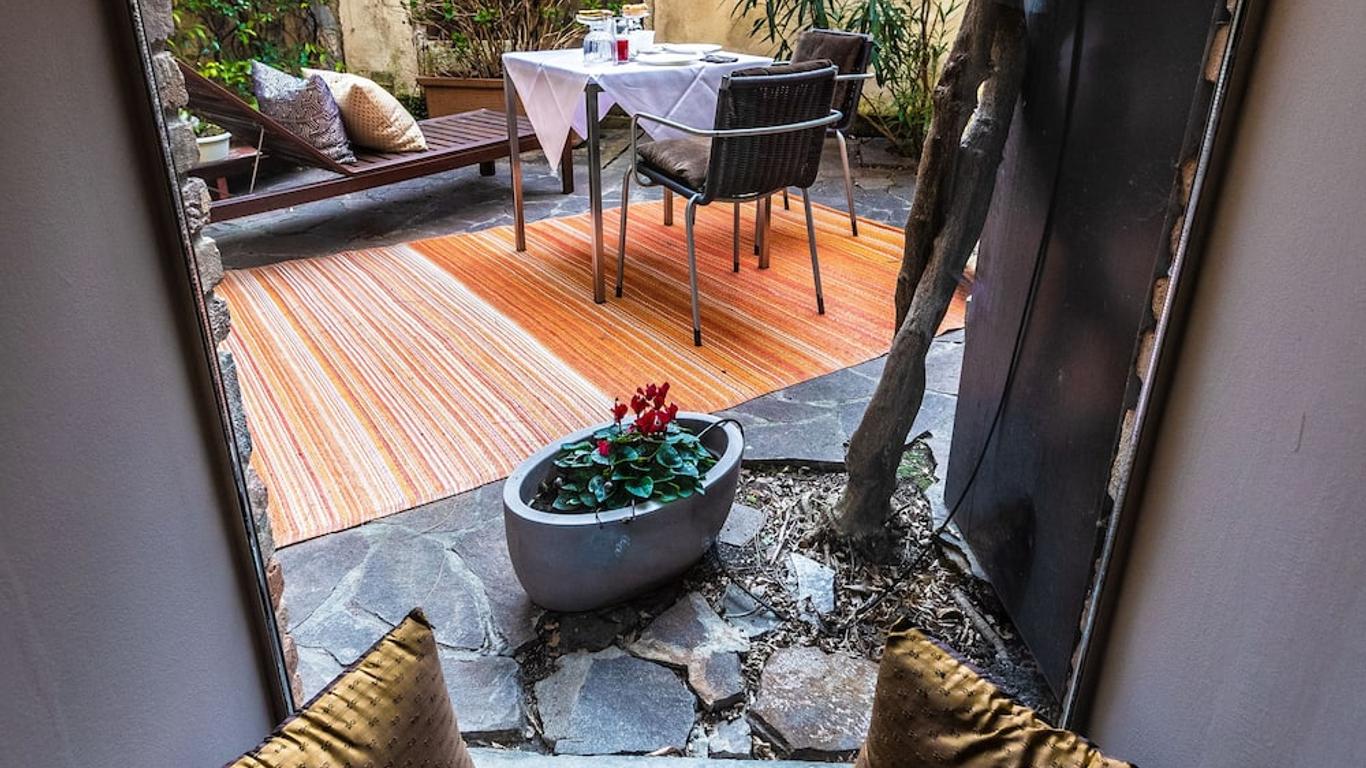 Avogaria 5 Rooms