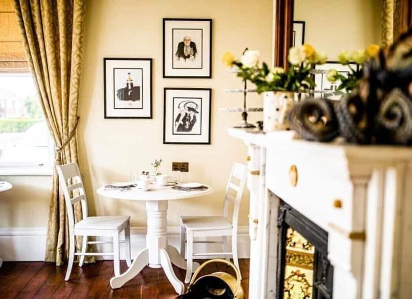 Dining room Photo