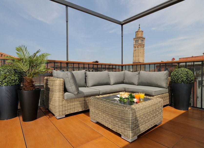 Balcony Photo
