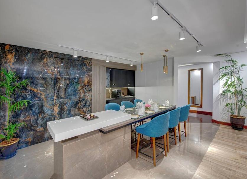 Dining room Photo