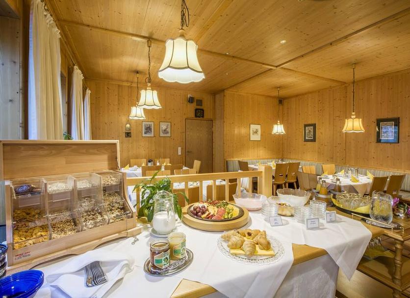 Buffet Photo