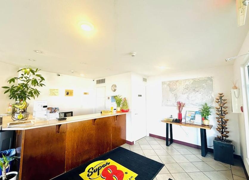 Front desk Photo