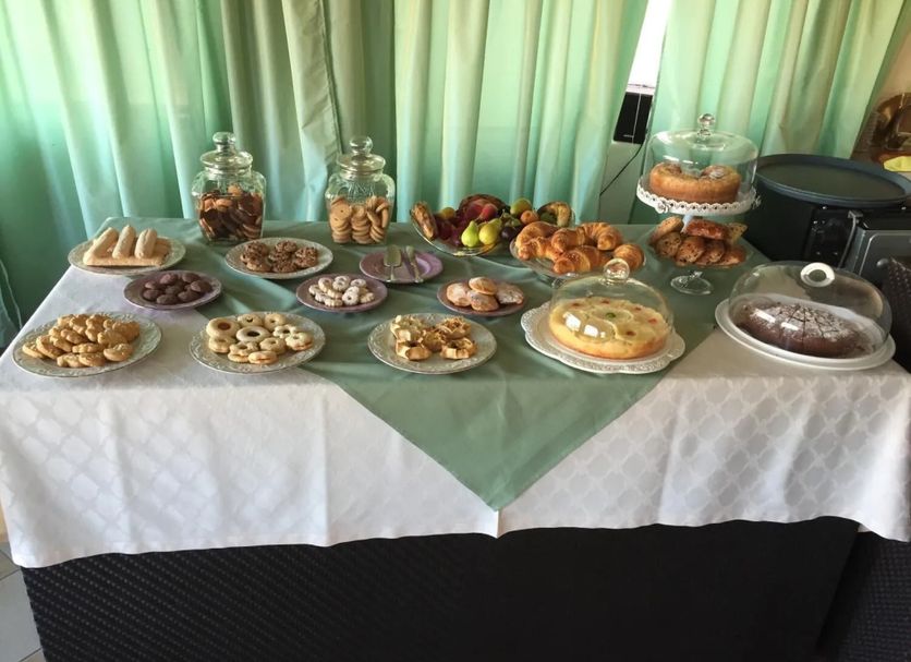 Buffet Photo