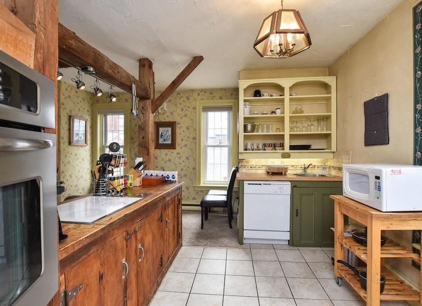 Kitchen Photo