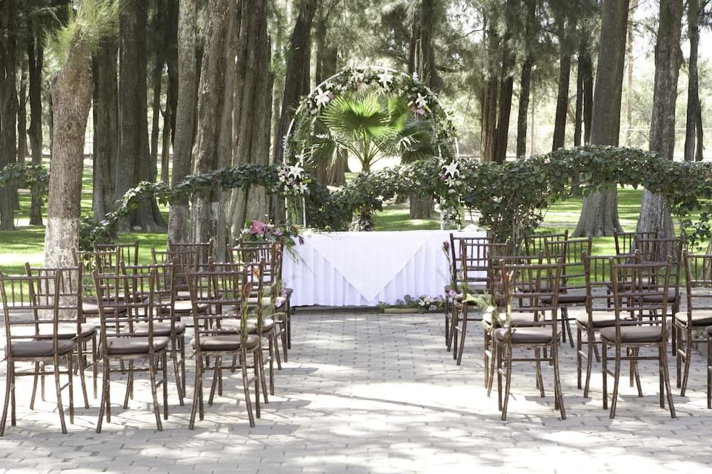 Banquet hall