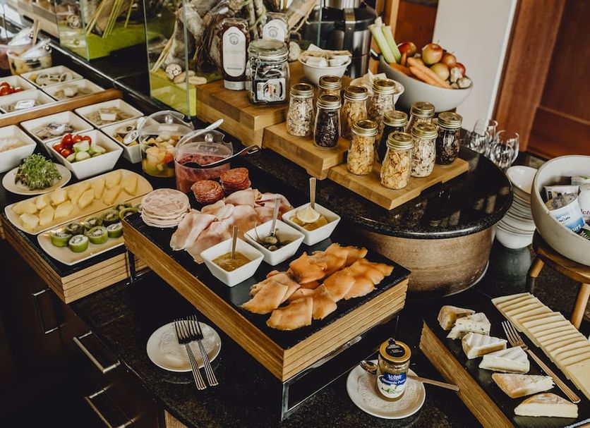 Buffet Photo