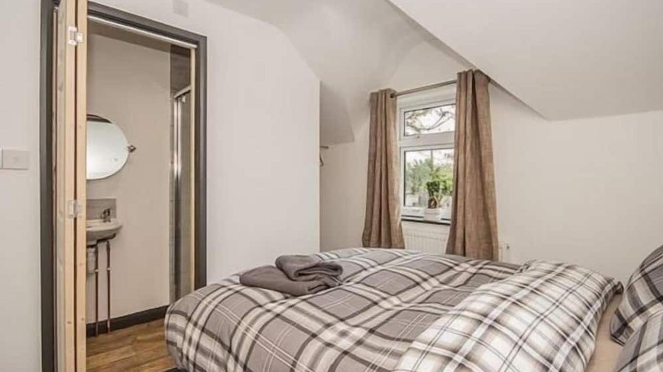 Feather Bed Cottage B&B