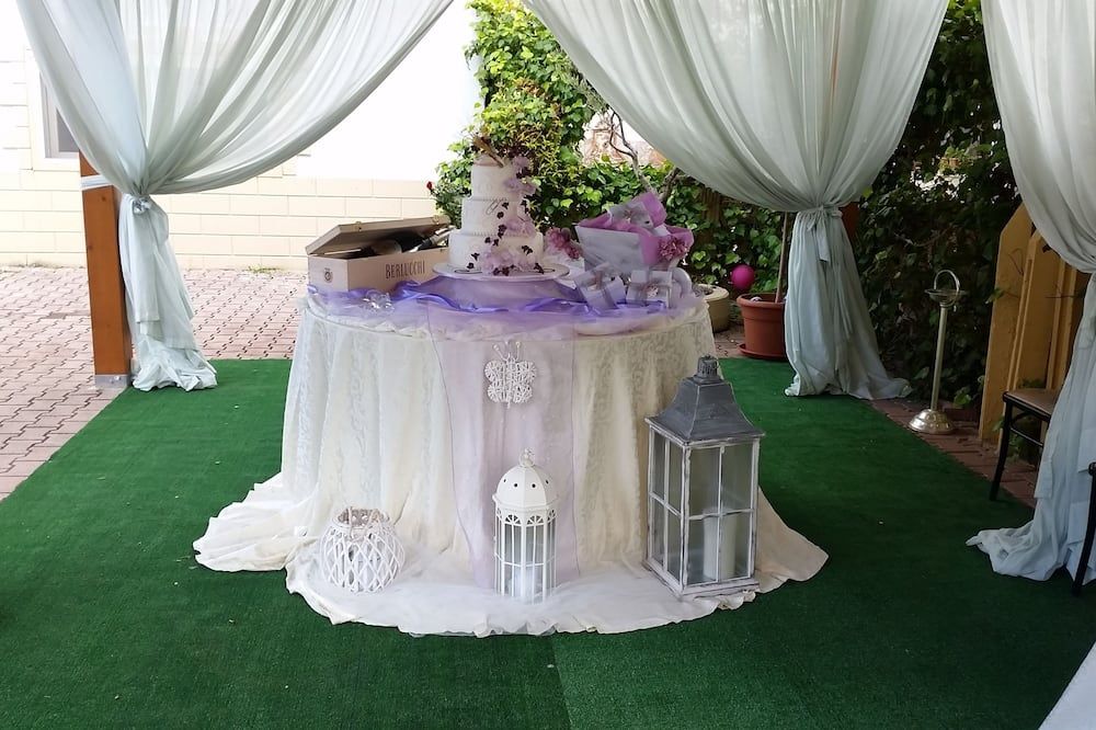 Banquet hall