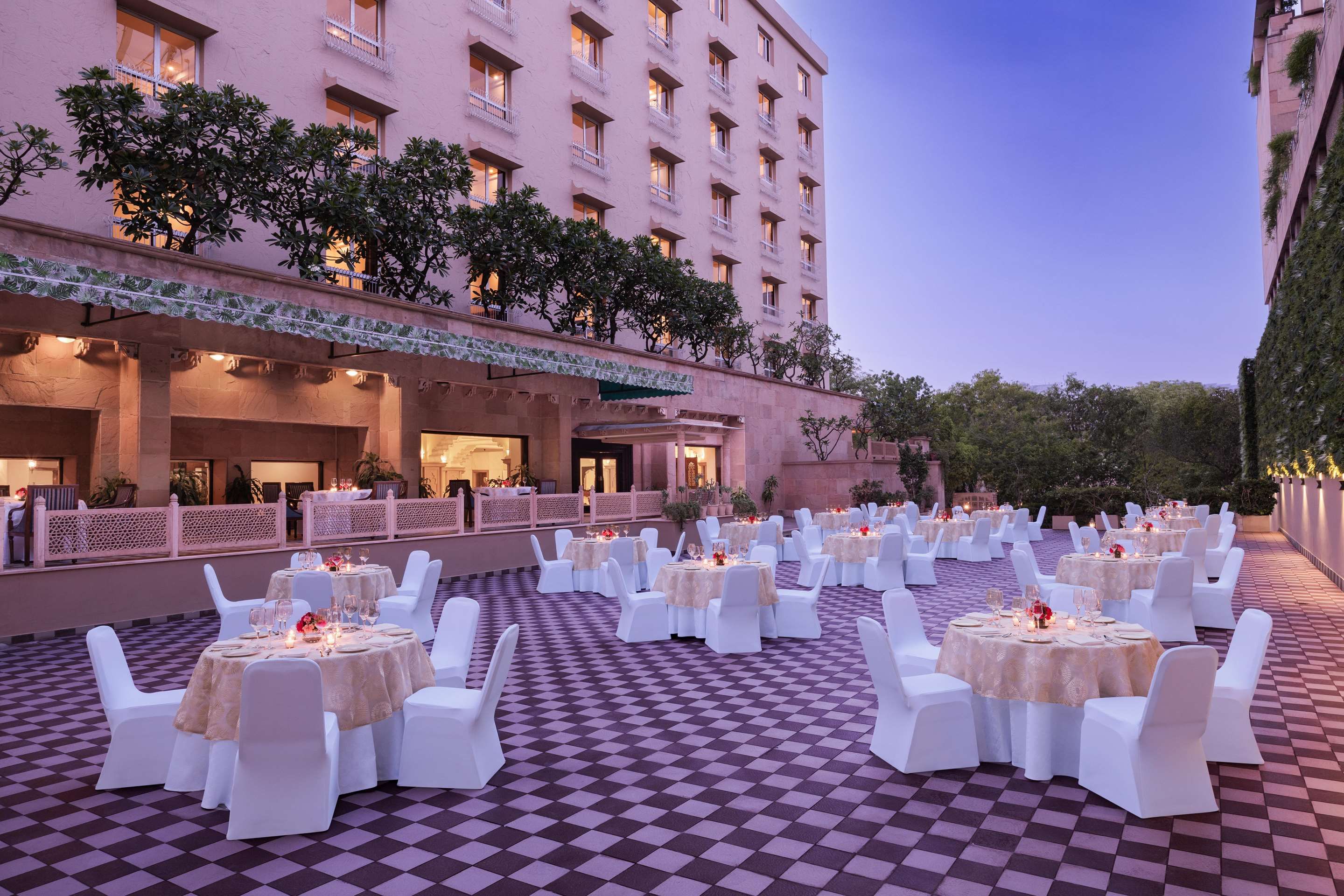 Banquet hall