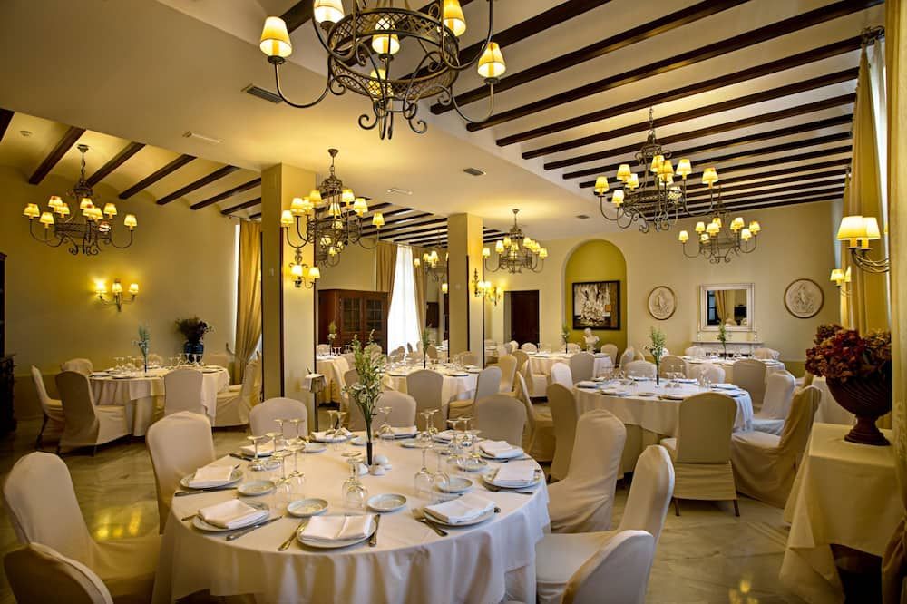 Banquet hall Photo