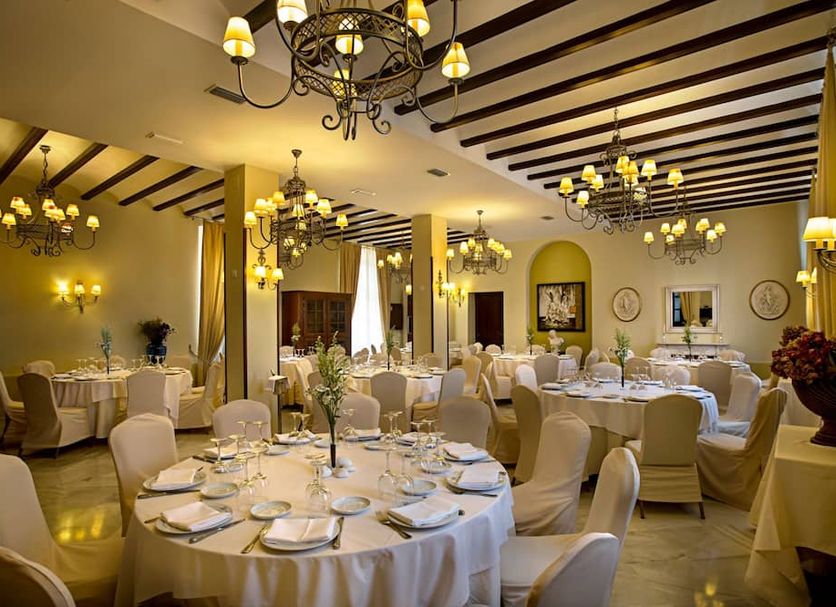 Banquet hall Photo
