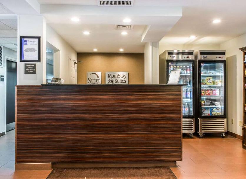 Front desk Photo