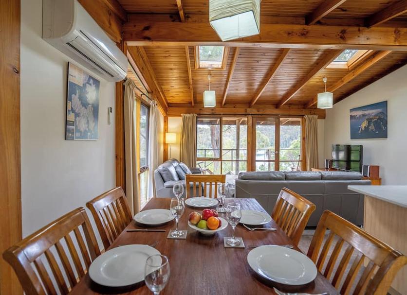 Dining room Photo
