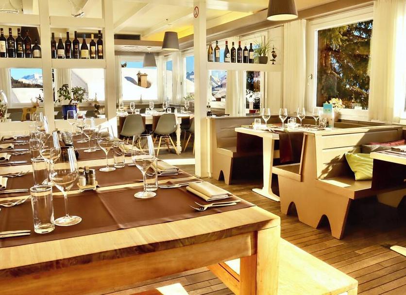 Restaurant Photo