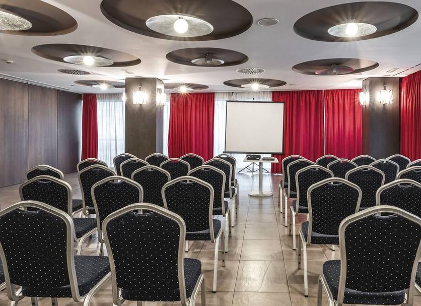 Conference room Photo