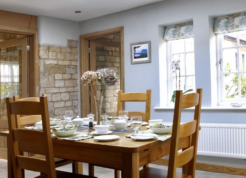 Dining room Photo