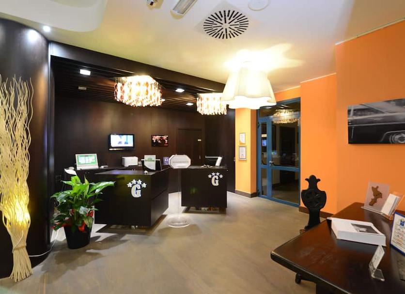 Front desk Photo