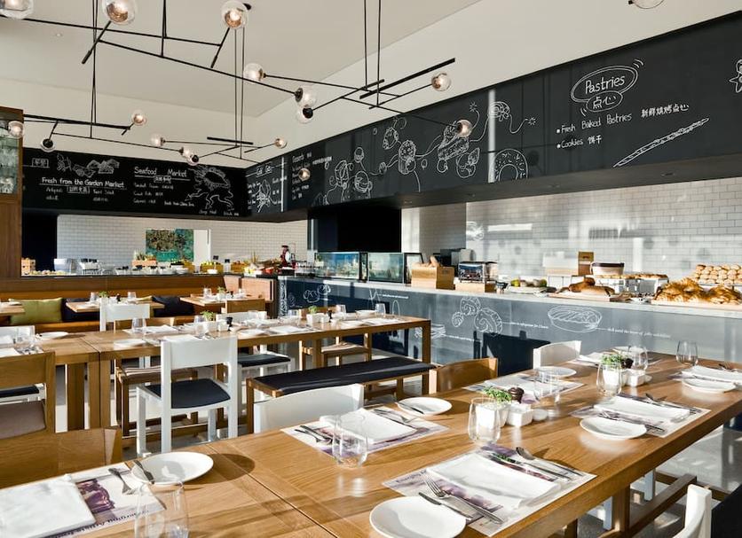 Restaurant Photo