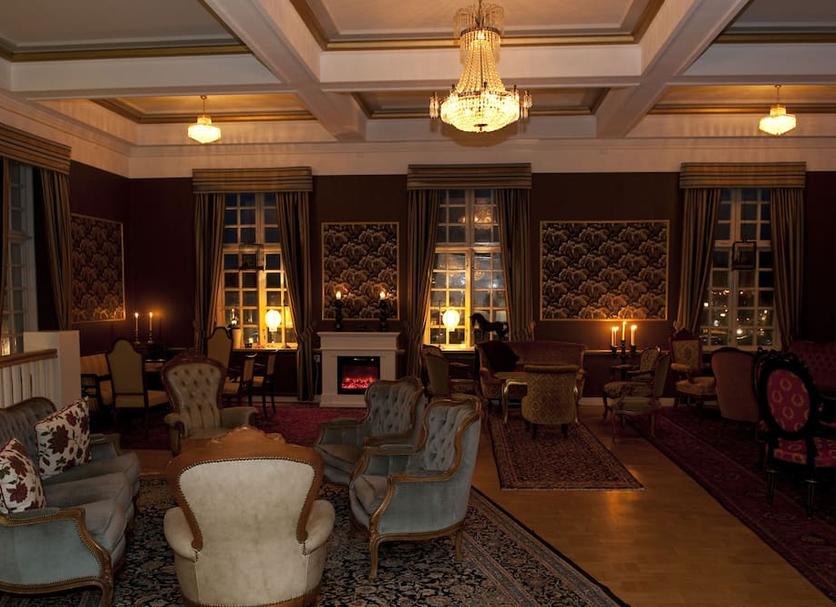 Lounge Photo