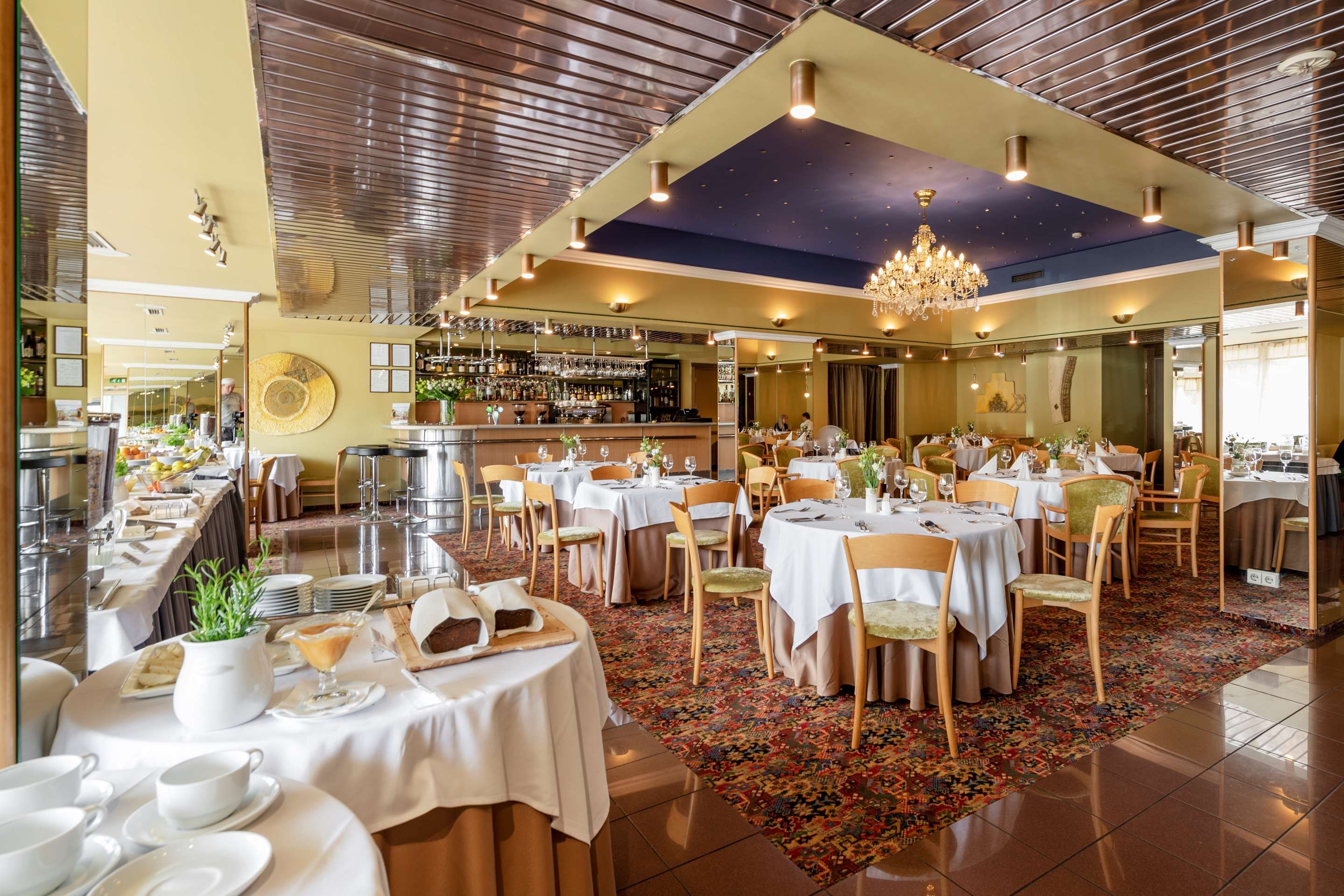 Banquet hall