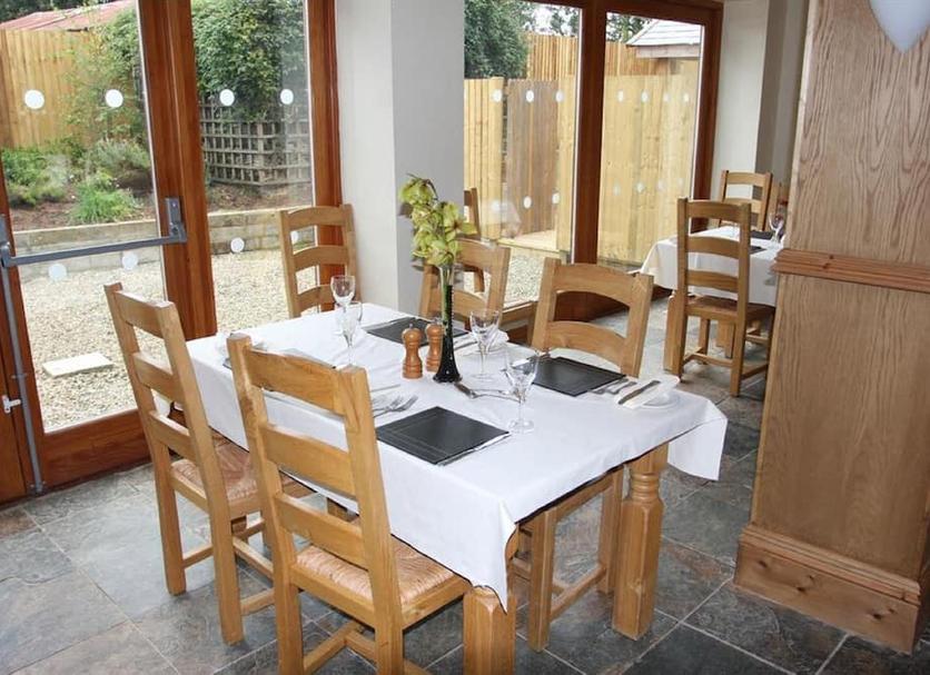 Dining room Photo