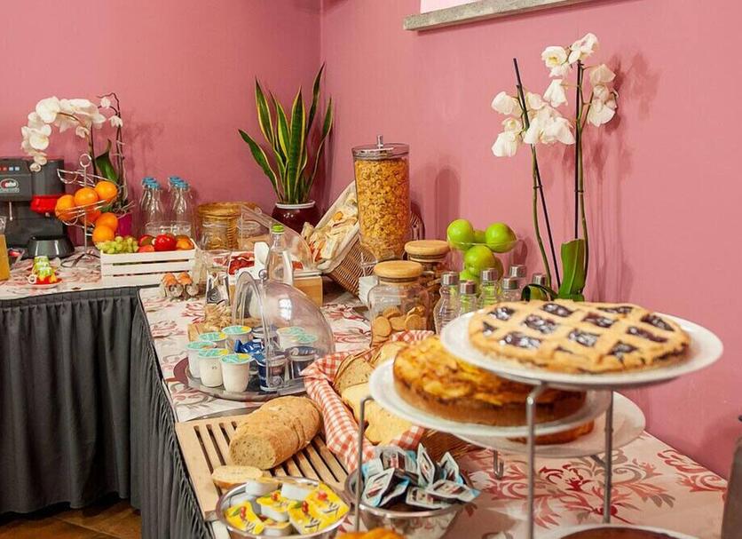 Buffet Photo