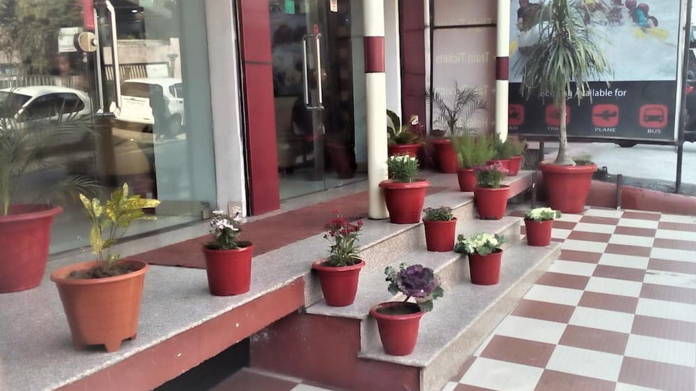 Hotel Ganesha Inn