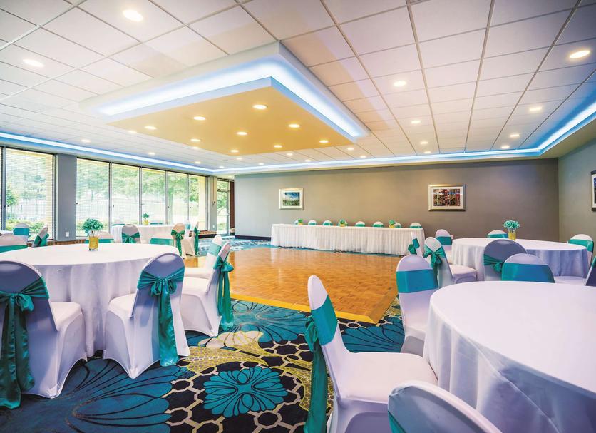 Banquet hall Photo