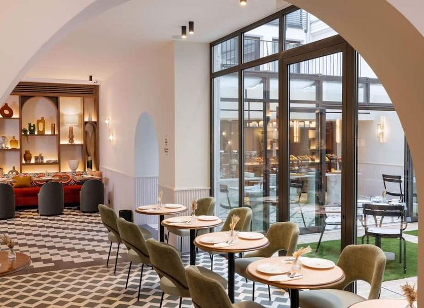 Restaurant Photo