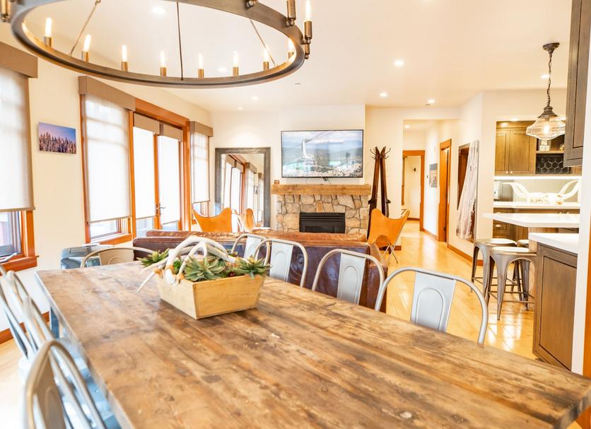 Dining room Photo