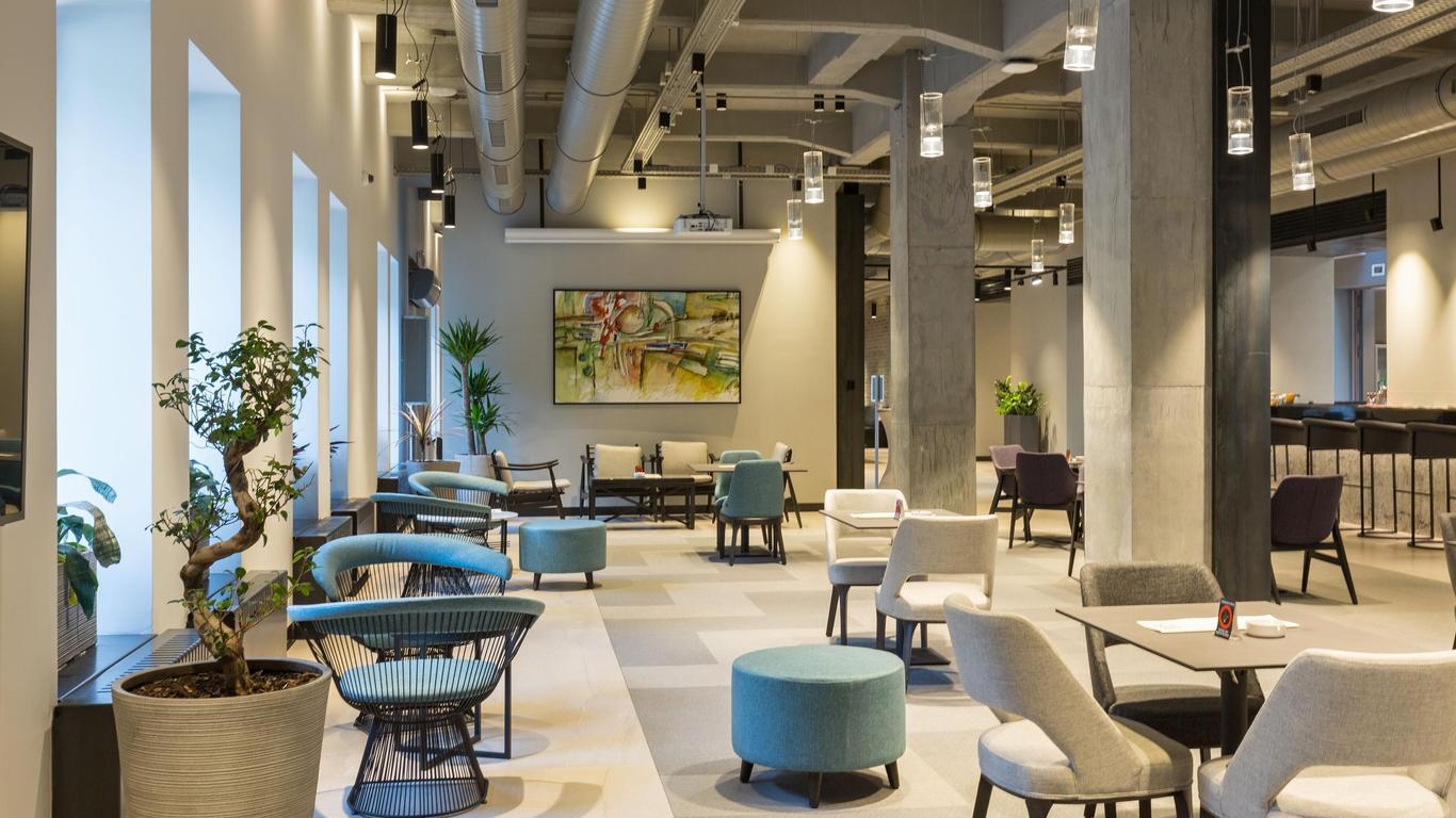 Hotel Mona Plaza