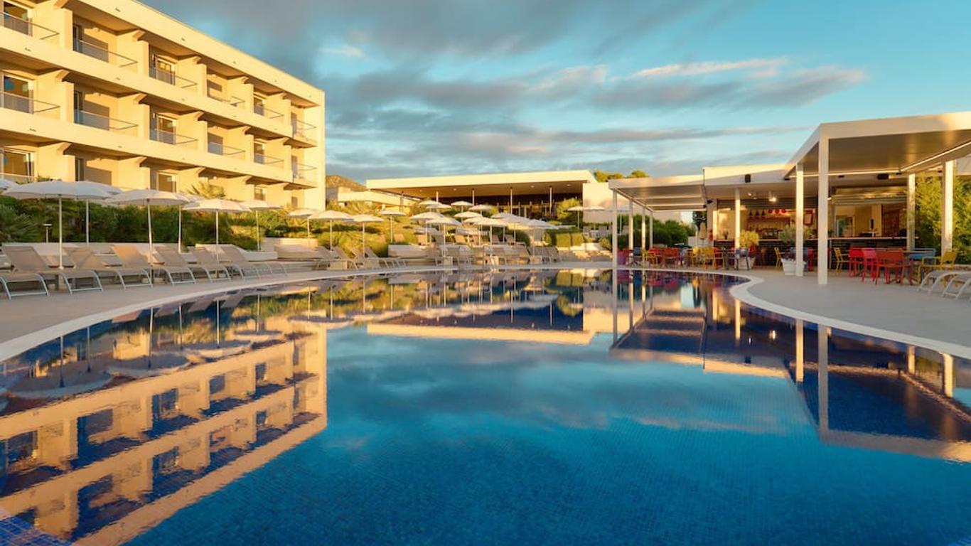 Pharos Hvar Bayhill Hotel