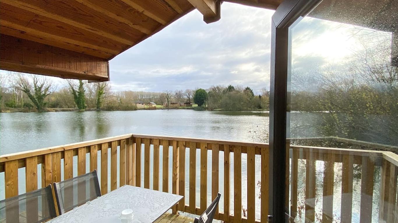 Woodlakes Park By Liv Retreats