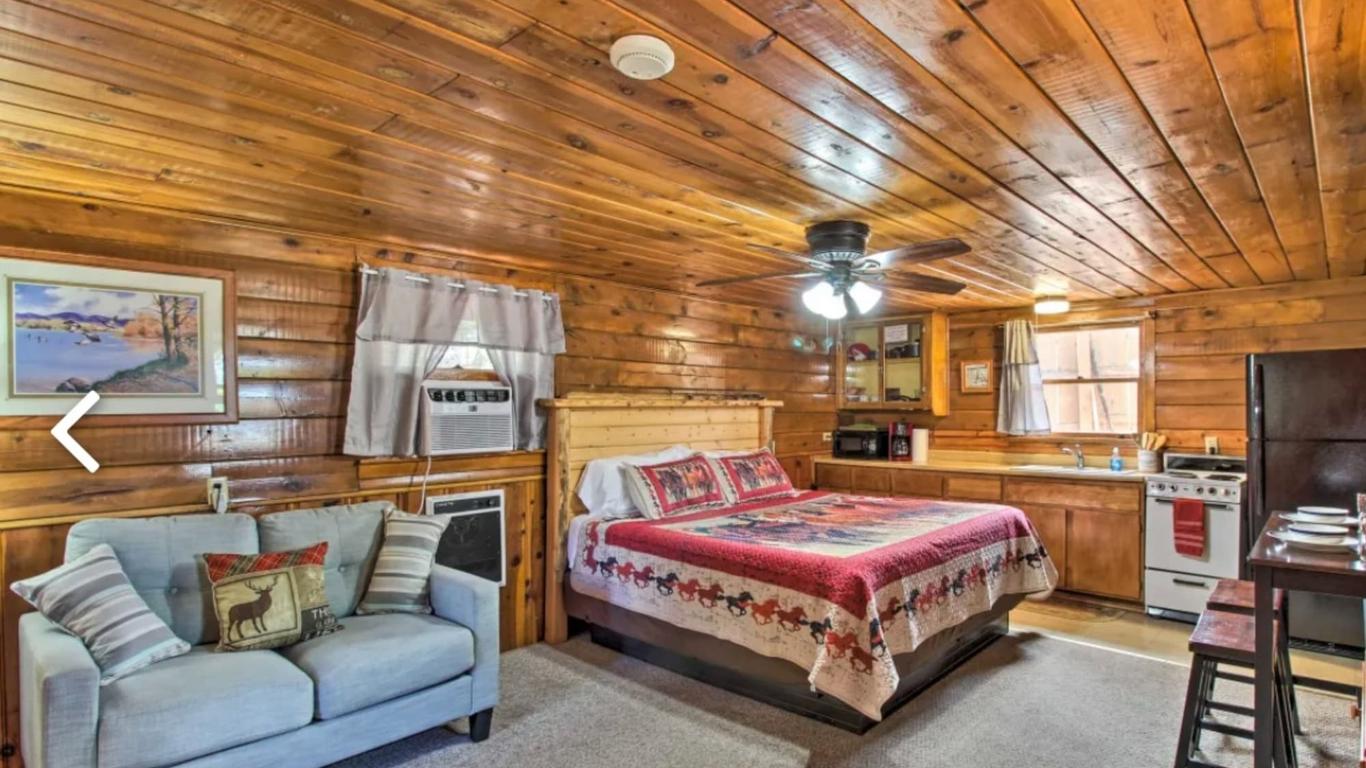Hidden Rest Cabins and Resort