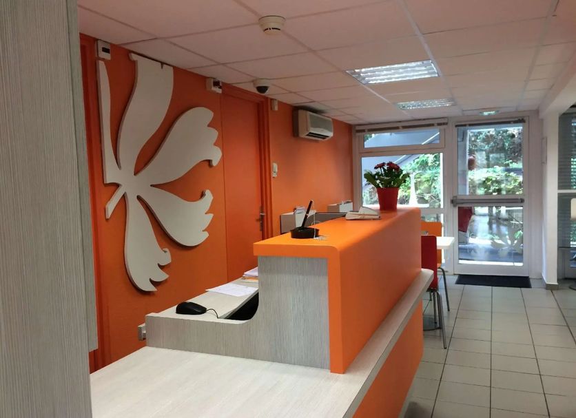 Front desk Photo
