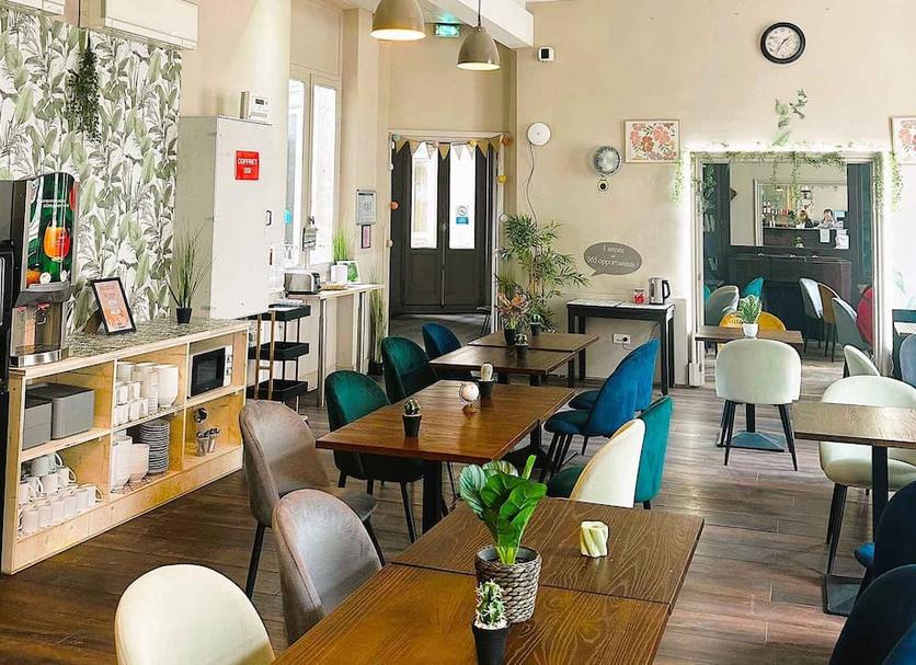 Restaurant Photo