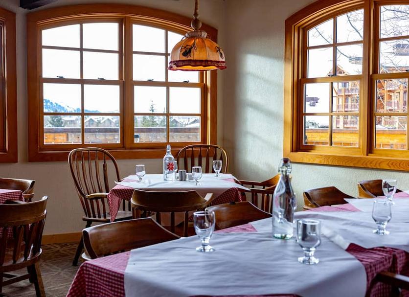 Restaurant Photo