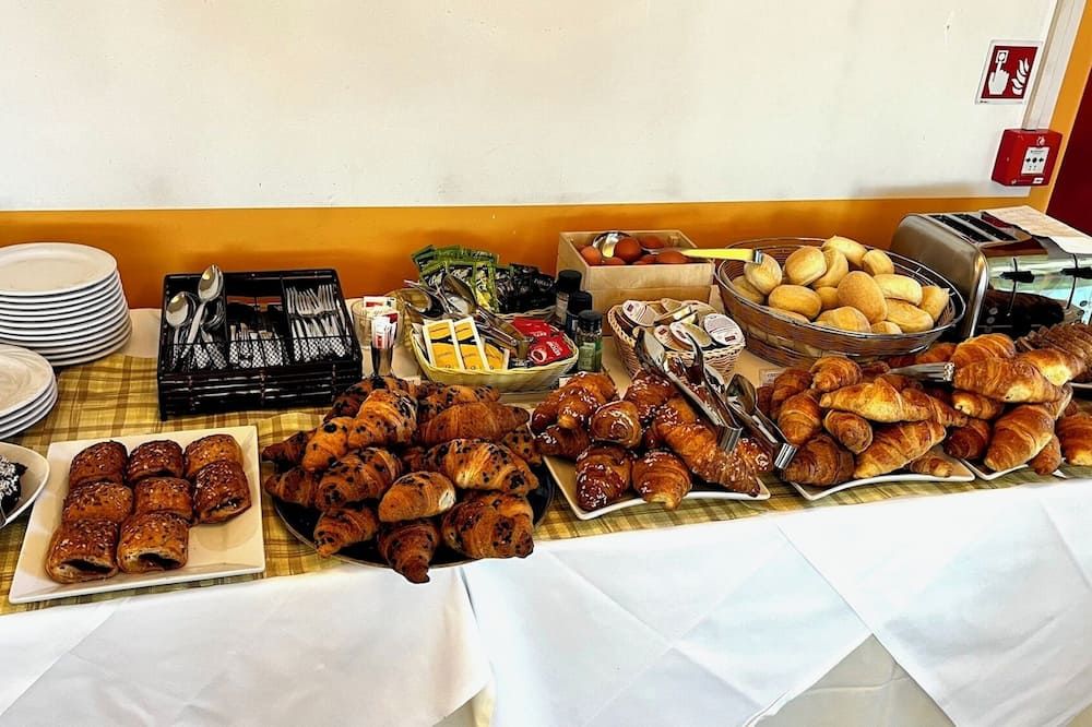 Buffet Photo